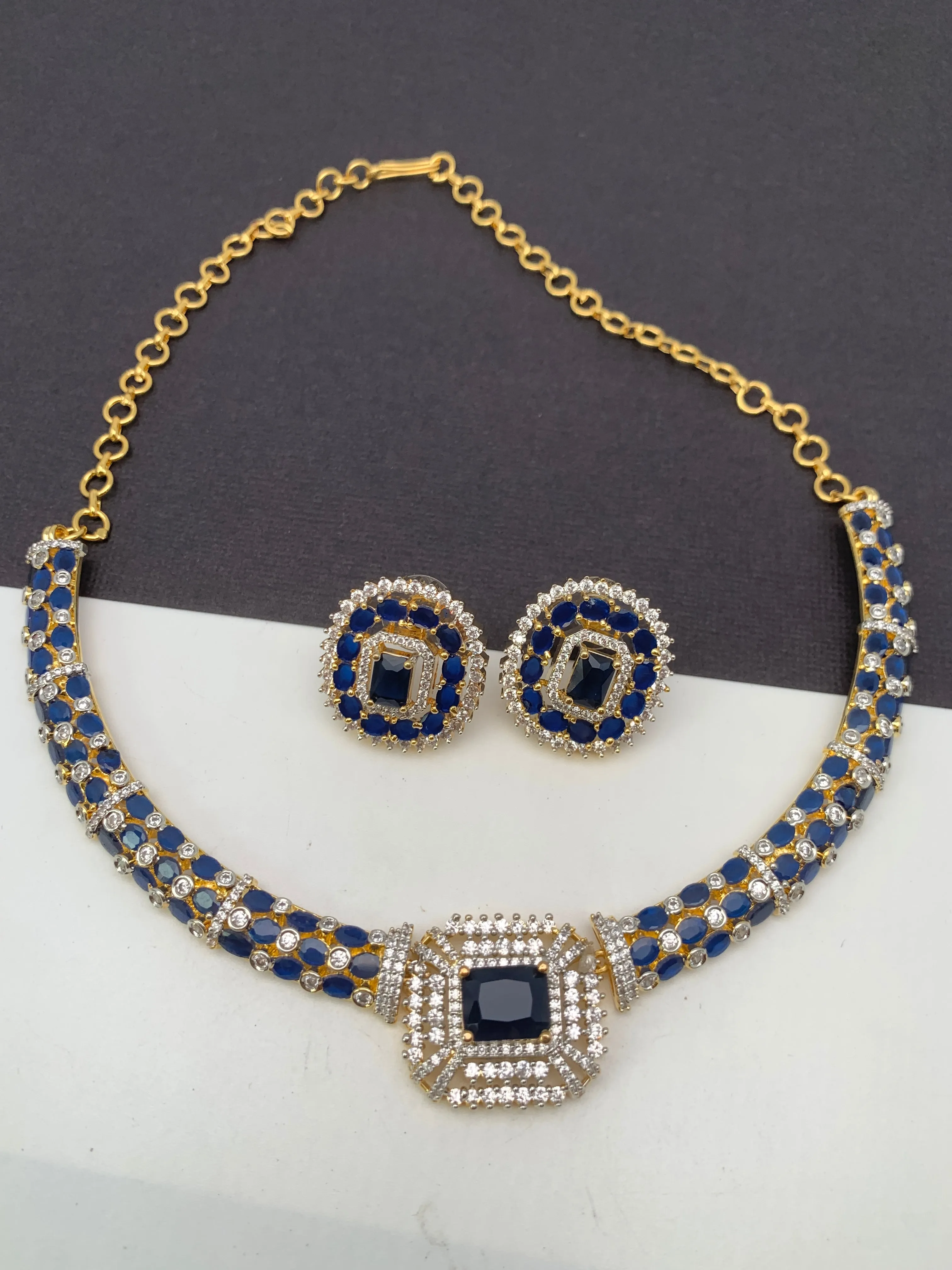 AD Color Stone Kanthi Style Short Neckline Necklace