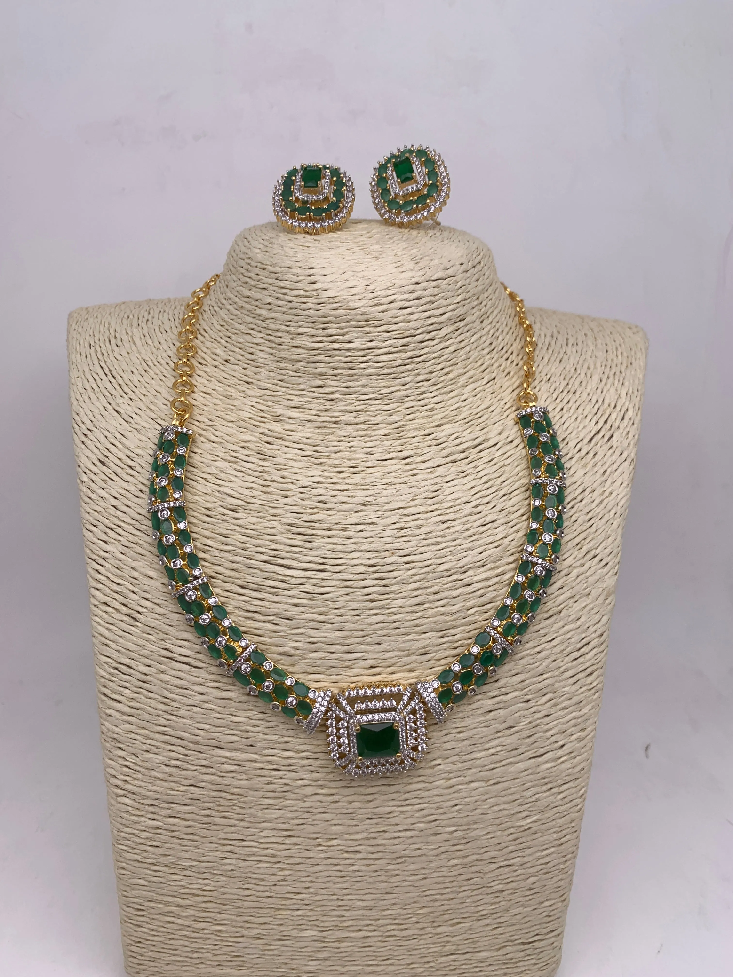 AD Color Stone Kanthi Style Short Neckline Necklace