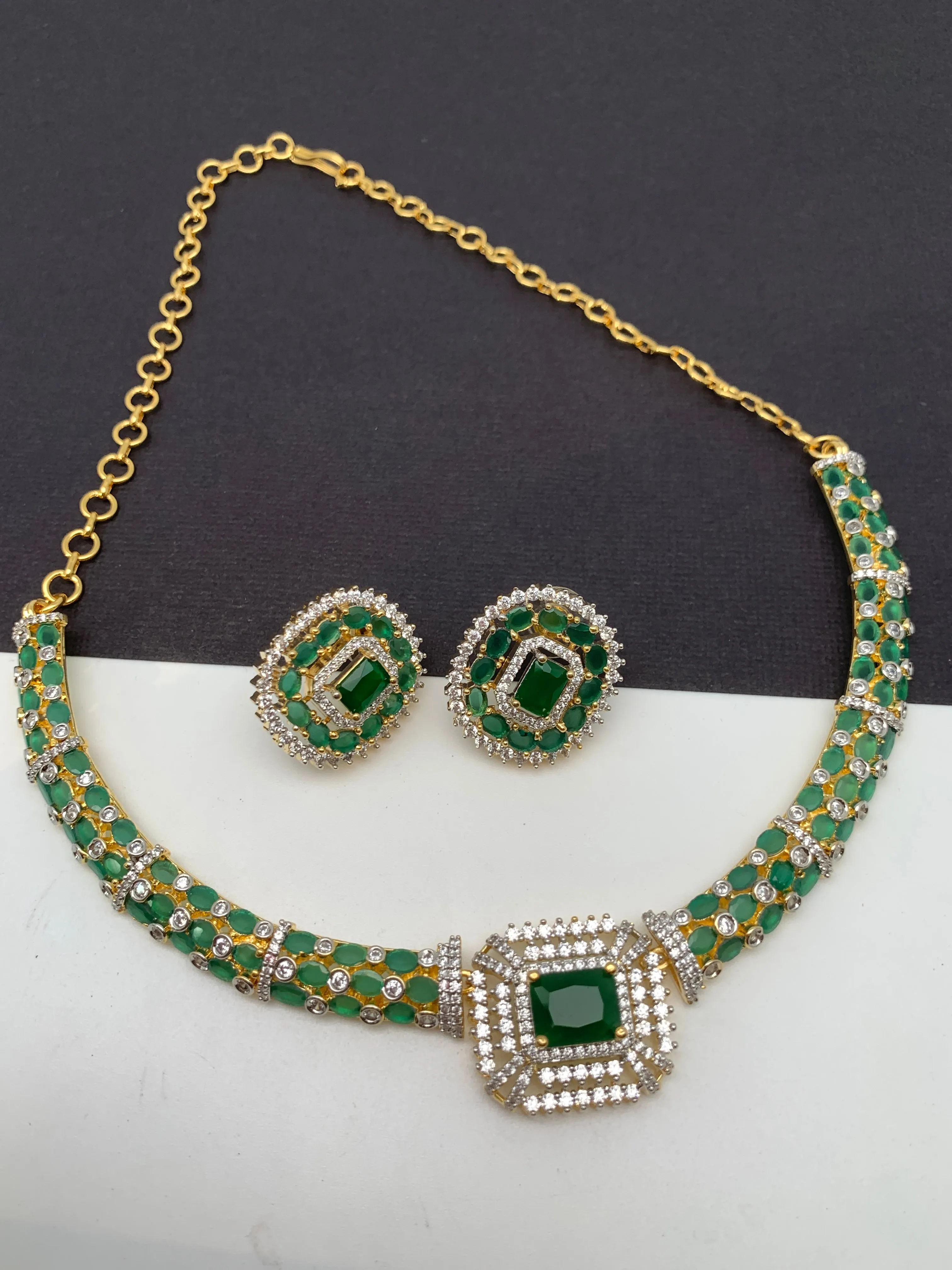 AD Color Stone Kanthi Style Short Neckline Necklace