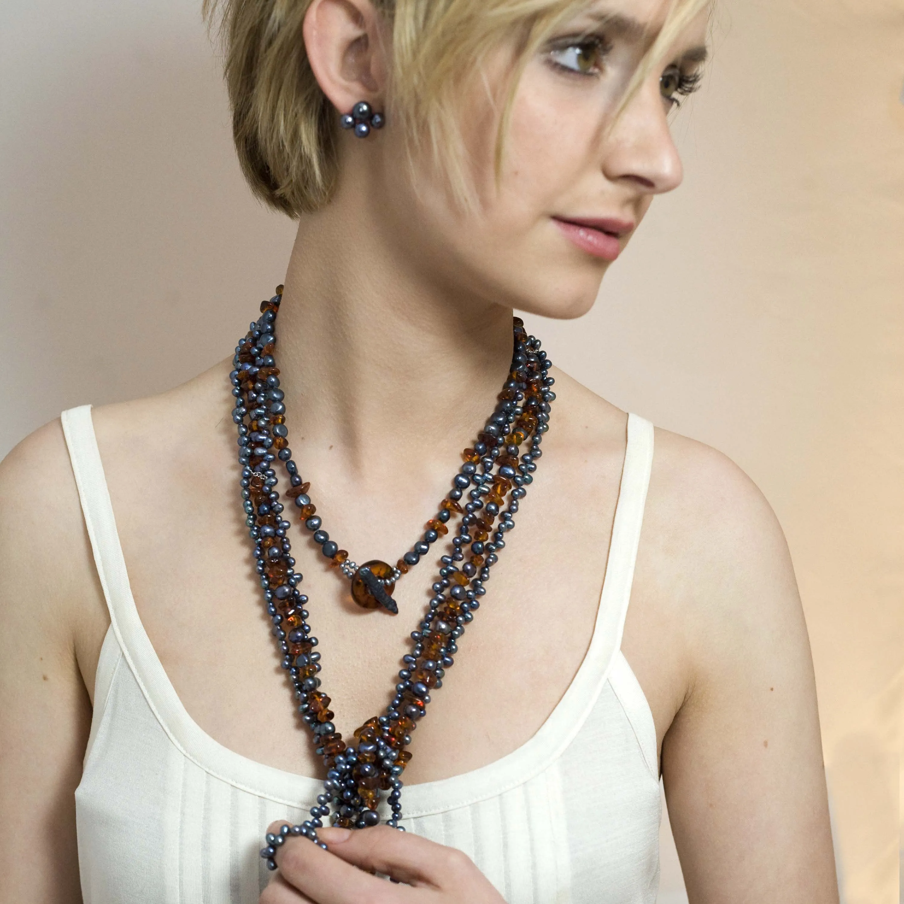 Black Freshwater Pearl & Amber Circle Clasp