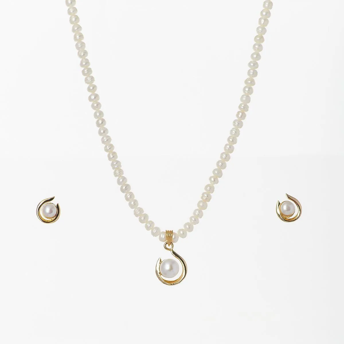Classy Pearl Necklace Set