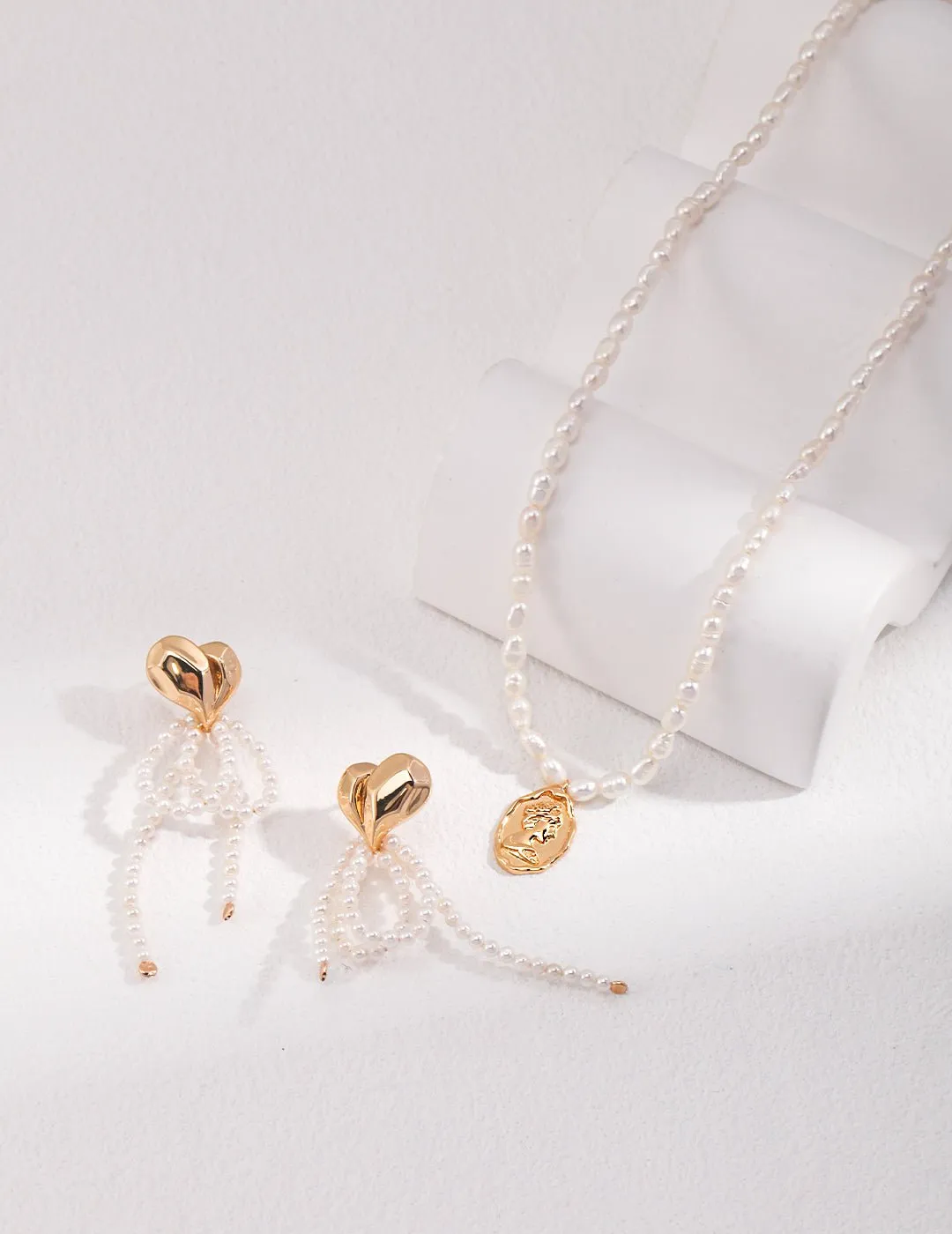 French Pearl Elegance Necklace