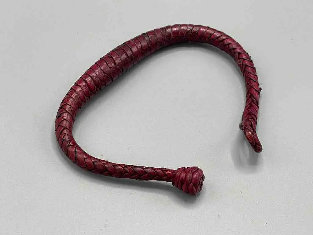 Tightly Woven Leather Solid Color Bracelet - Mali