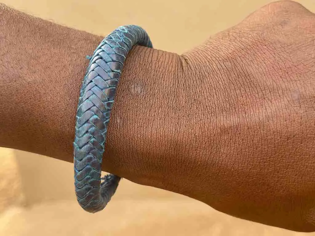 Tightly Woven Leather Solid Color Bracelet - Mali