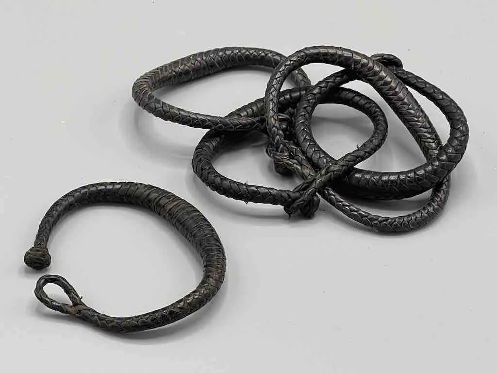 Tightly Woven Leather Solid Color Bracelet - Mali